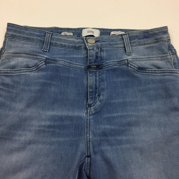 CLOSED Italy Light Wash Organic Cotton C91123 Skinny Pusher Long Jeans - Picture 3 of 10